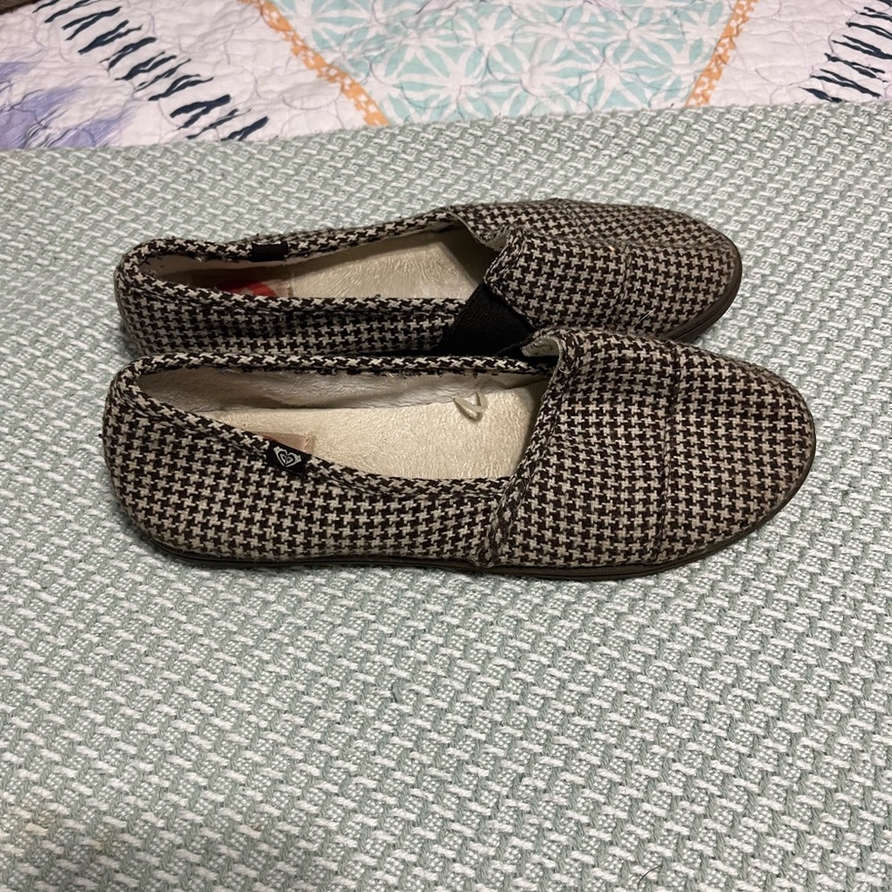 Roxy slip on shoes